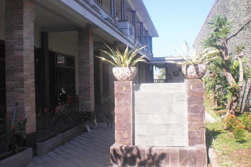 Gm Bali Guest House Kuta  Exterior photo