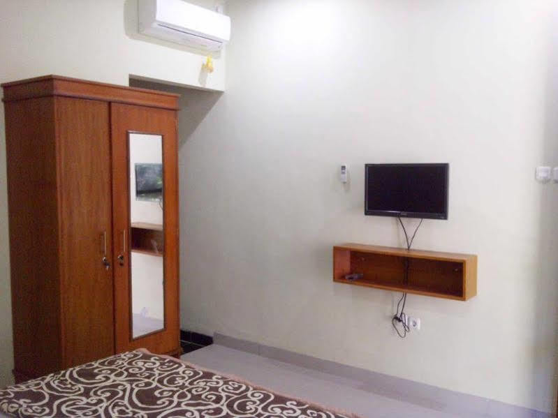 Gm Bali Guest House Kuta  Exterior photo